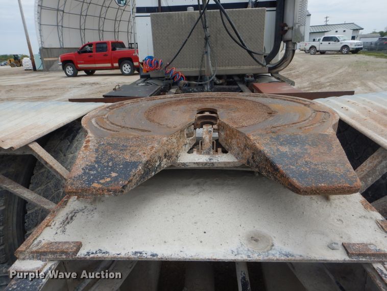 image for item DF3166 1991 Mack CH613  semi truck