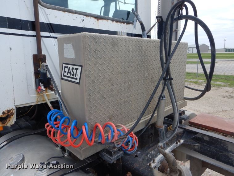 image for item DF3166 1991 Mack CH613  semi truck