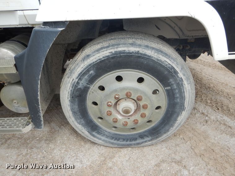 image for item DF3166 1991 Mack CH613  semi truck