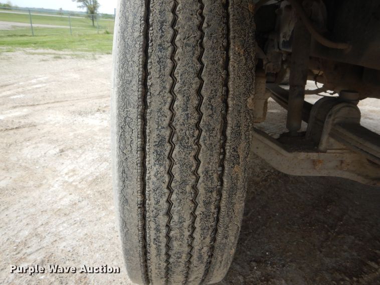 image for item DF3166 1991 Mack CH613  semi truck