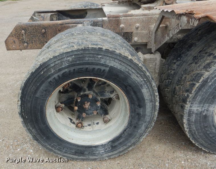 image for item DF3166 1991 Mack CH613  semi truck