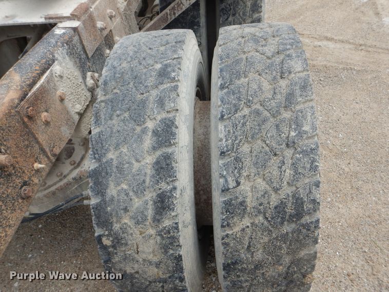 image for item DF3166 1991 Mack CH613  semi truck