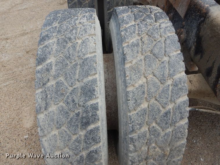 image for item DF3166 1991 Mack CH613  semi truck