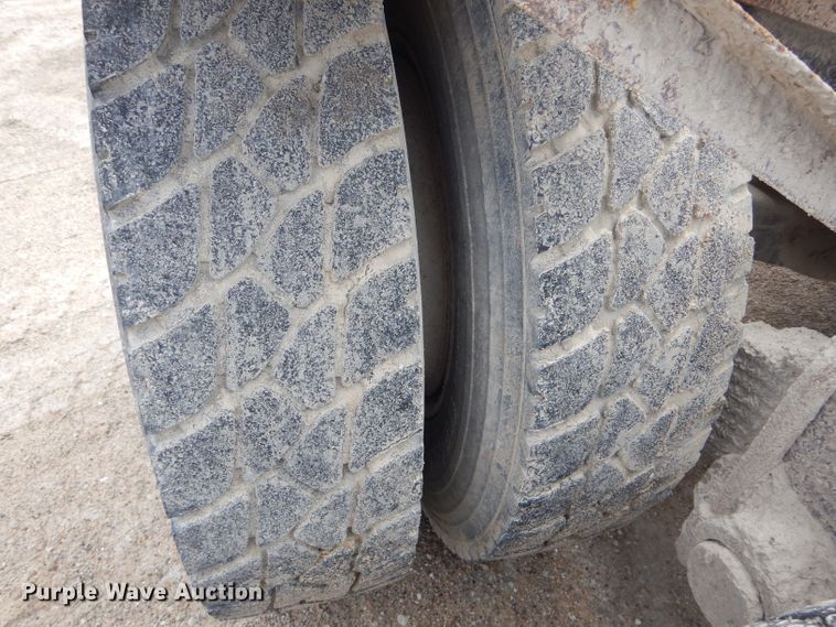 image for item DF3166 1991 Mack CH613  semi truck