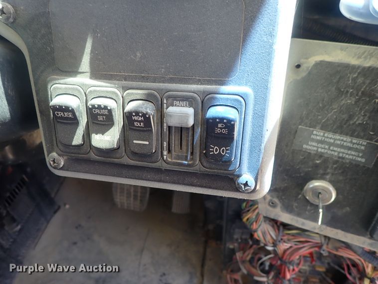 image for item DG3170 2004 Blue Bird Vision school bus