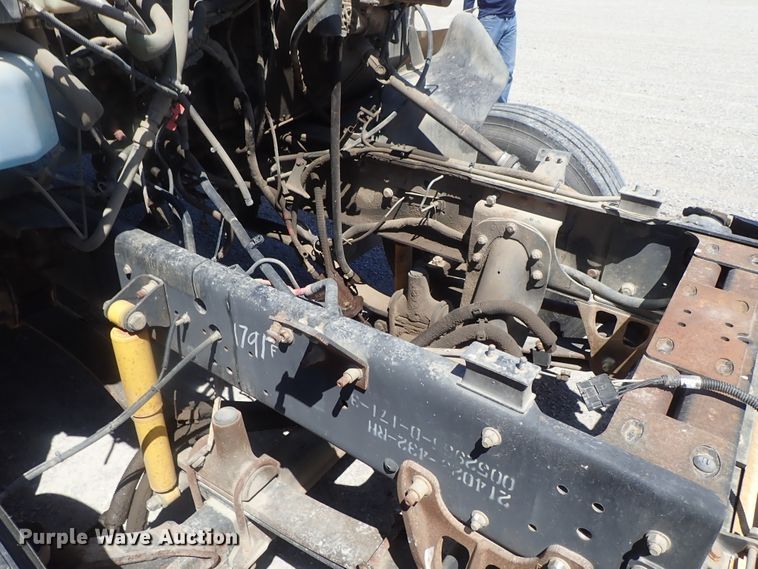 image for item DG3170 2004 Blue Bird Vision school bus