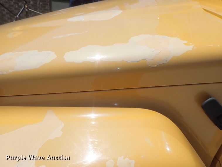 image for item DG3170 2004 Blue Bird Vision school bus