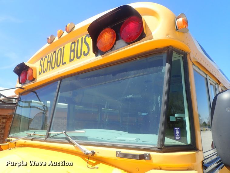 image for item DG3170 2004 Blue Bird Vision school bus