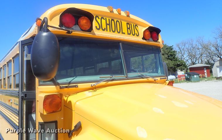 image for item DG3170 2004 Blue Bird Vision school bus