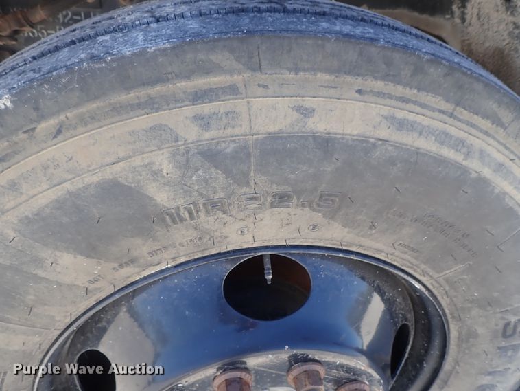 image for item DG3170 2004 Blue Bird Vision school bus