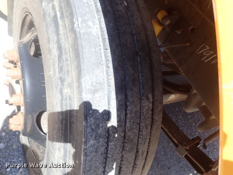 image for item DG3170 2004 Blue Bird Vision school bus