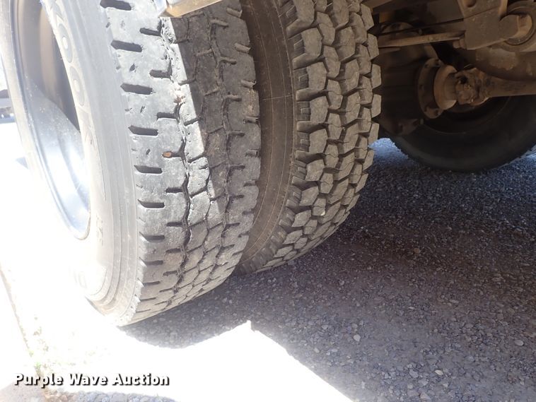 image for item DG3170 2004 Blue Bird Vision school bus