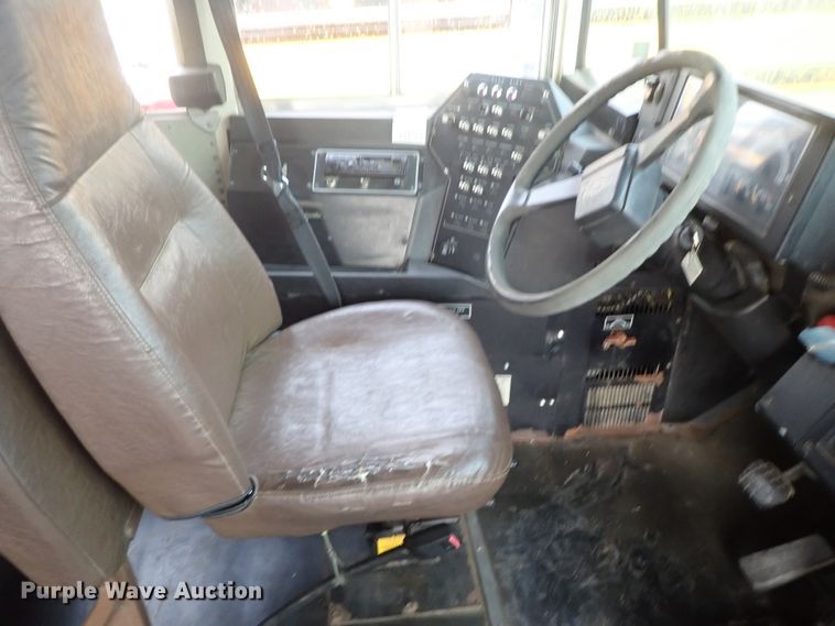 image for item DG3172 1998 Chevrolet Blue Bird school bus