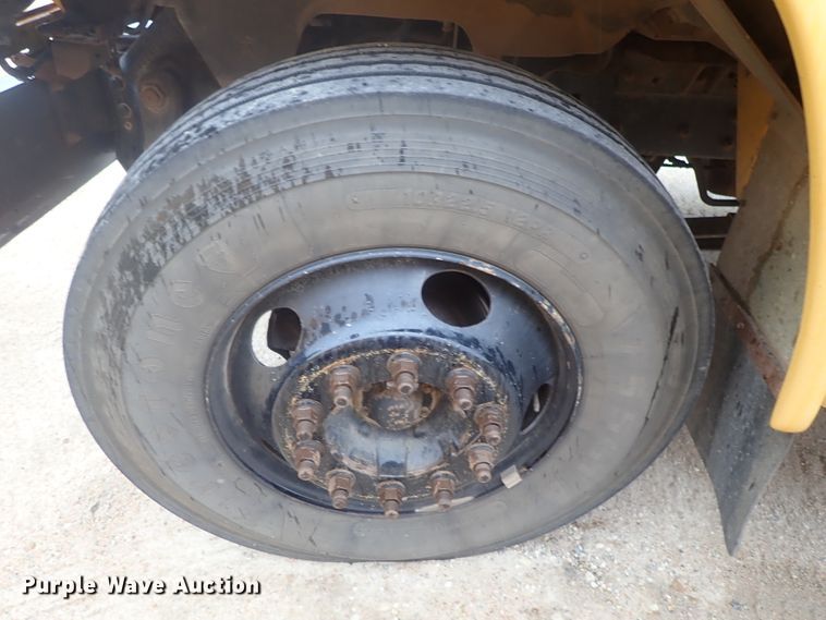 image for item DG3172 1998 Chevrolet Blue Bird school bus