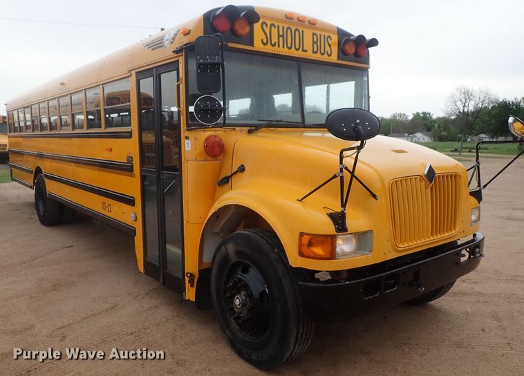image for item DG3174 2003 International school bus