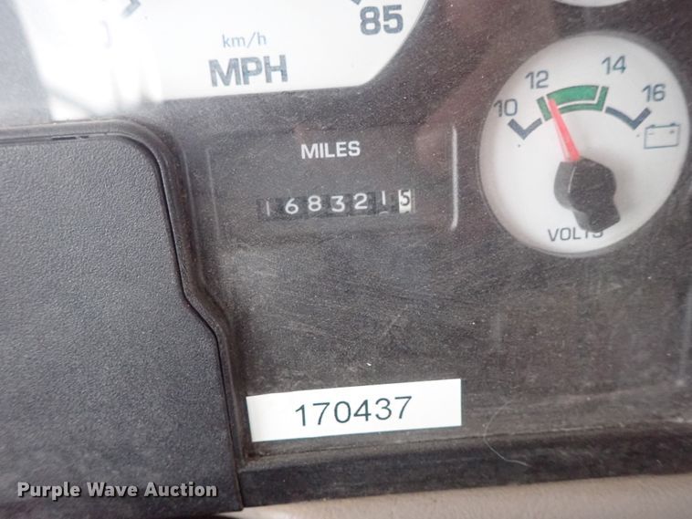 image for item DG3174 2003 International school bus