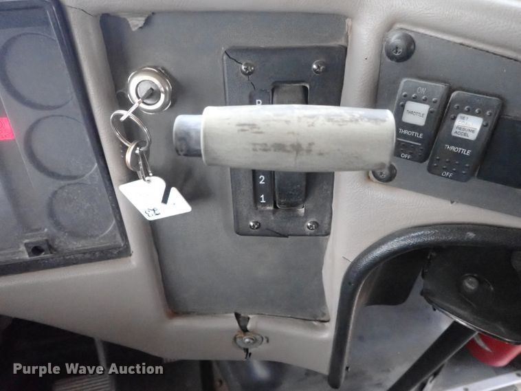 image for item DG3174 2003 International school bus