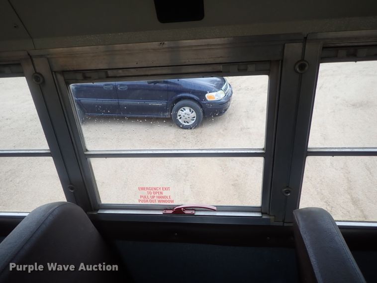 image for item DG3174 2003 International school bus