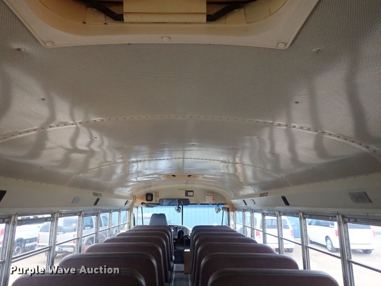 image for item DG3174 2003 International school bus