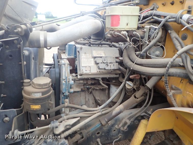 image for item DG3174 2003 International school bus