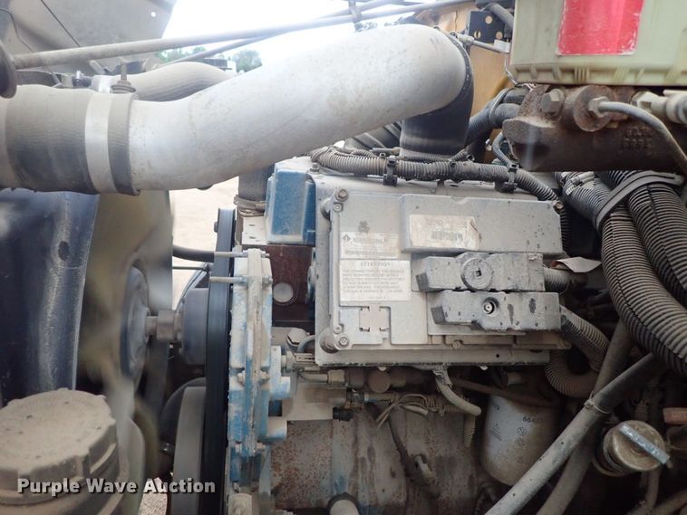 image for item DG3174 2003 International school bus