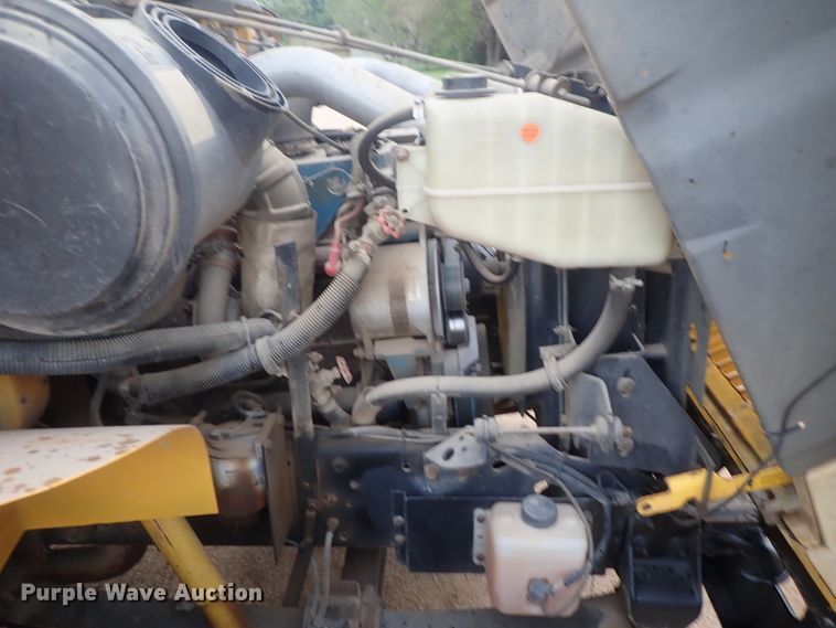 image for item DG3174 2003 International school bus