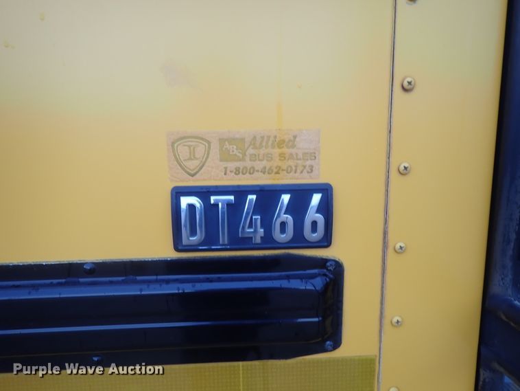 image for item DG3174 2003 International school bus