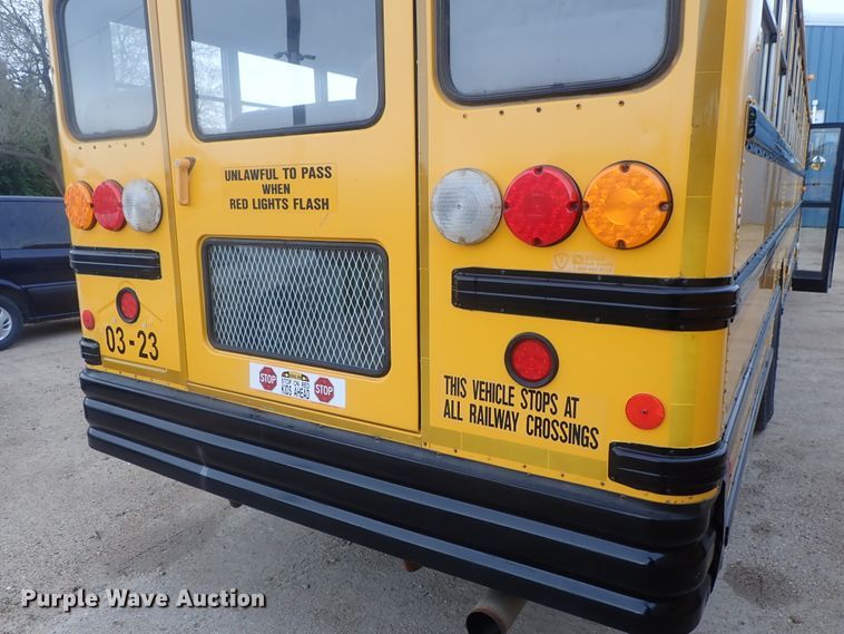 image for item DG3174 2003 International school bus