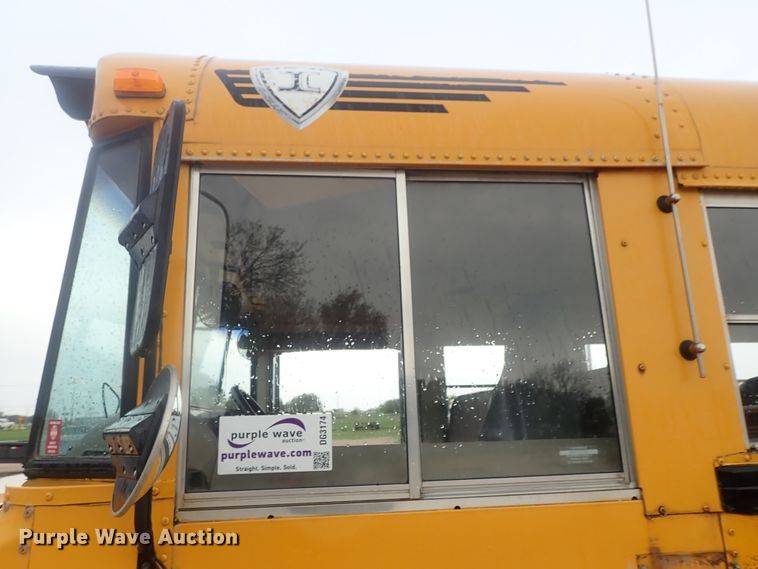 image for item DG3174 2003 International school bus
