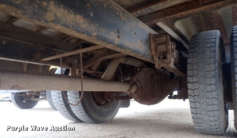 image for item DG3174 2003 International school bus