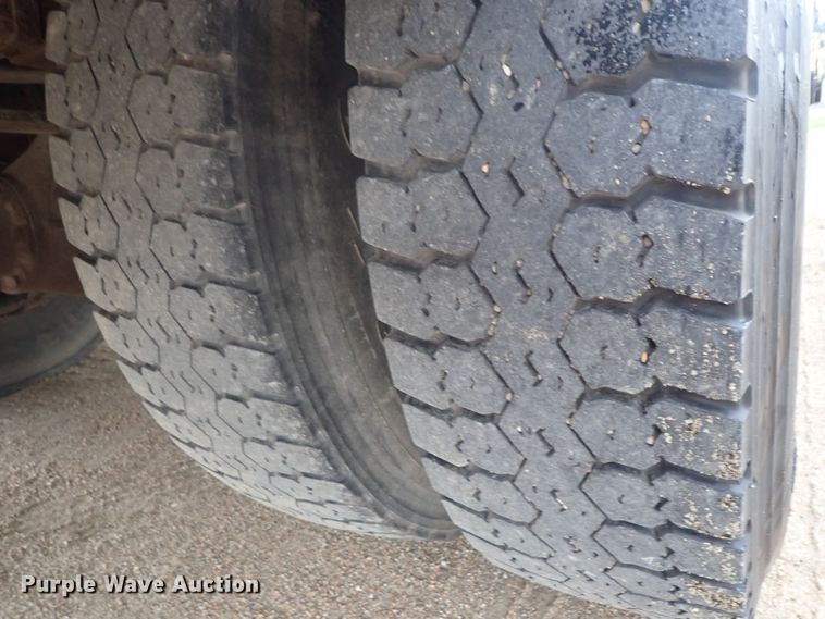 image for item DG3174 2003 International school bus