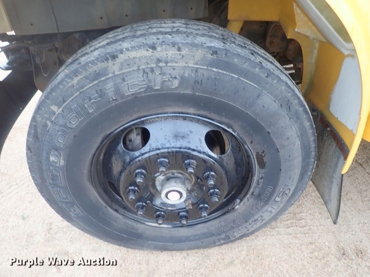 image for item DG3174 2003 International school bus