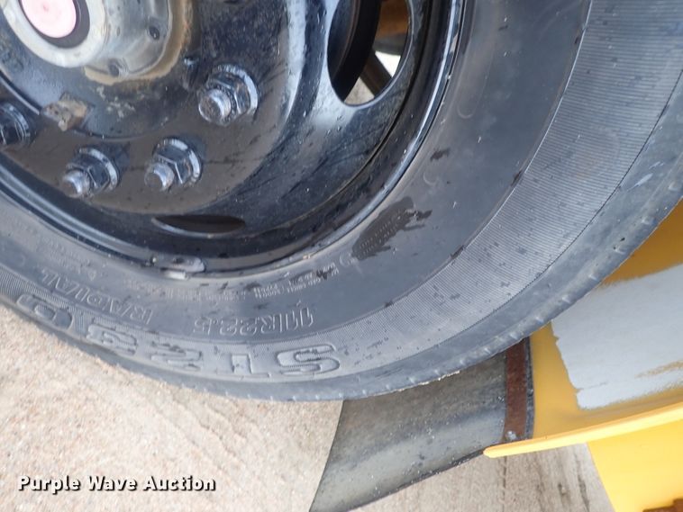 image for item DG3174 2003 International school bus