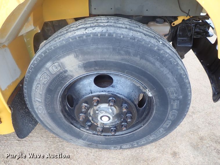 image for item DG3174 2003 International school bus