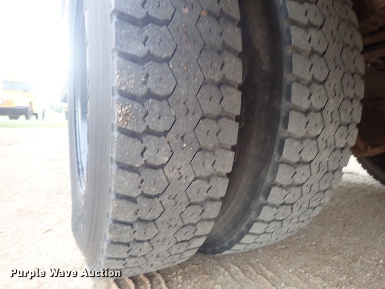 image for item DG3174 2003 International school bus