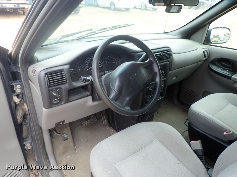 image for item DG3176 2003 Chevrolet Venture  van