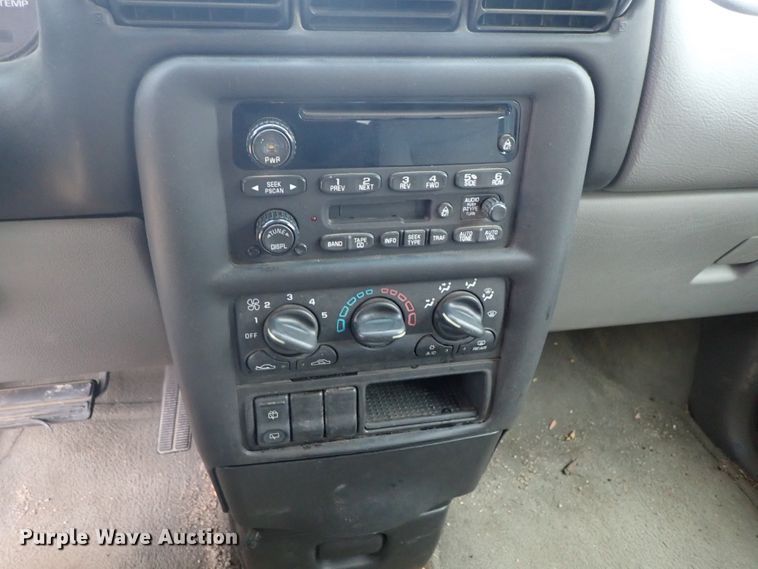 image for item DG3176 2003 Chevrolet Venture  van