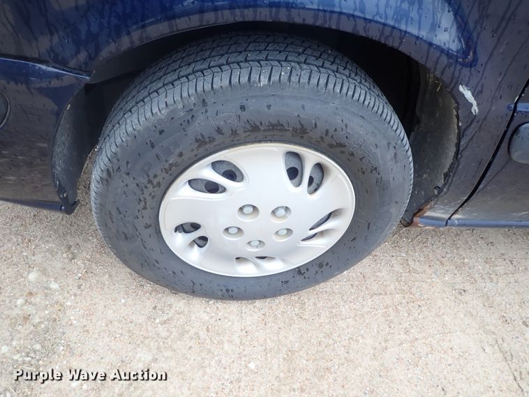 image for item DG3176 2003 Chevrolet Venture  van