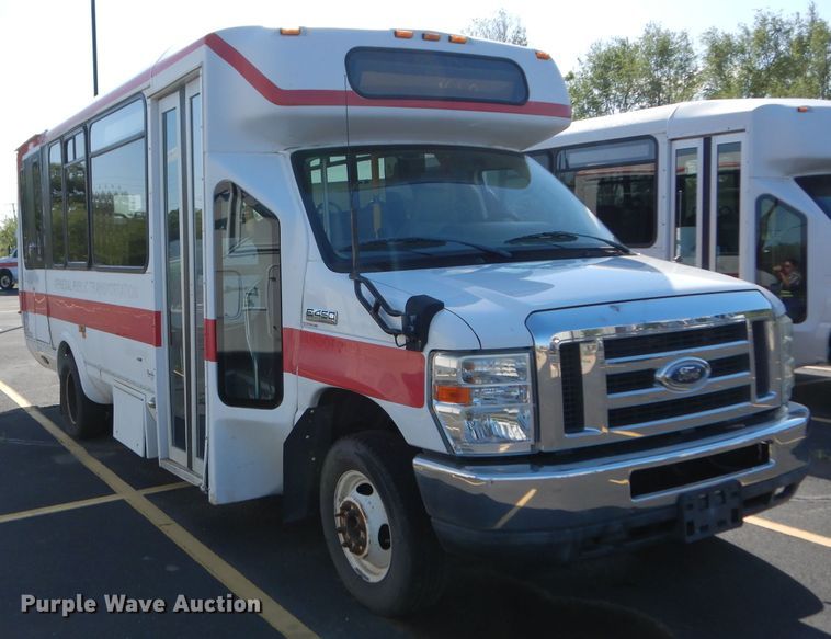 image for item DG6440 2010 Ford Econoline E450 Super Duty Aerotech shuttle bus