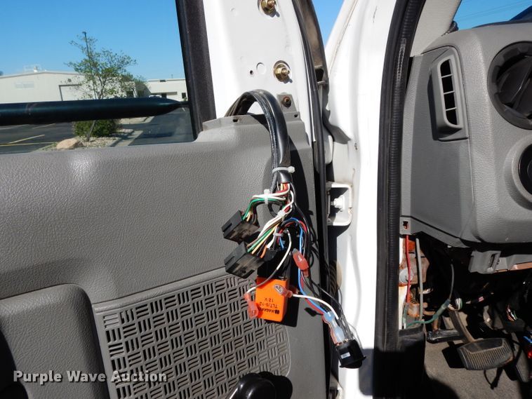 image for item DG6440 2010 Ford Econoline E450 Super Duty Aerotech shuttle bus