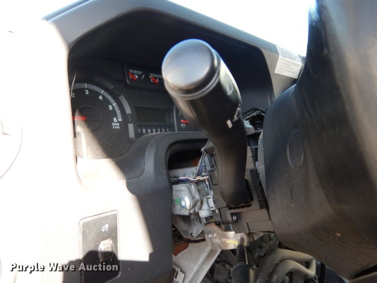 image for item DG6440 2010 Ford Econoline E450 Super Duty Aerotech shuttle bus