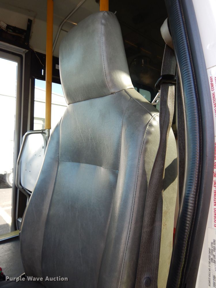 image for item DG6440 2010 Ford Econoline E450 Super Duty Aerotech shuttle bus