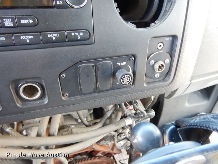 image for item DG6440 2010 Ford Econoline E450 Super Duty Aerotech shuttle bus