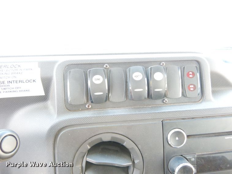 image for item DG6440 2010 Ford Econoline E450 Super Duty Aerotech shuttle bus