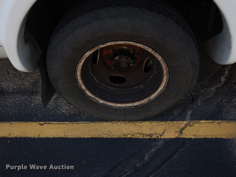 image for item DG6440 2010 Ford Econoline E450 Super Duty Aerotech shuttle bus