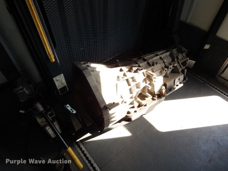 image for item DG6440 2010 Ford Econoline E450 Super Duty Aerotech shuttle bus