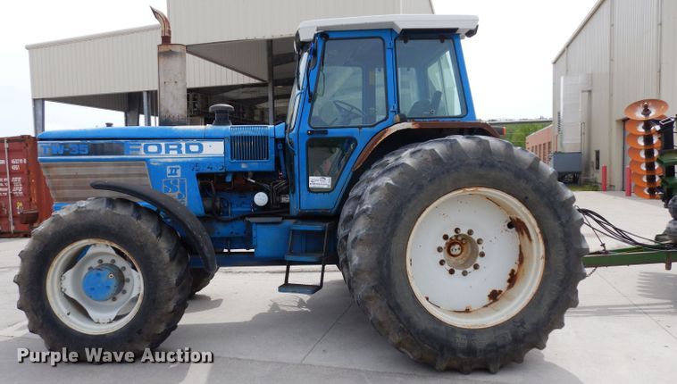 image for item DG6452 1987 Ford TW35 tractor