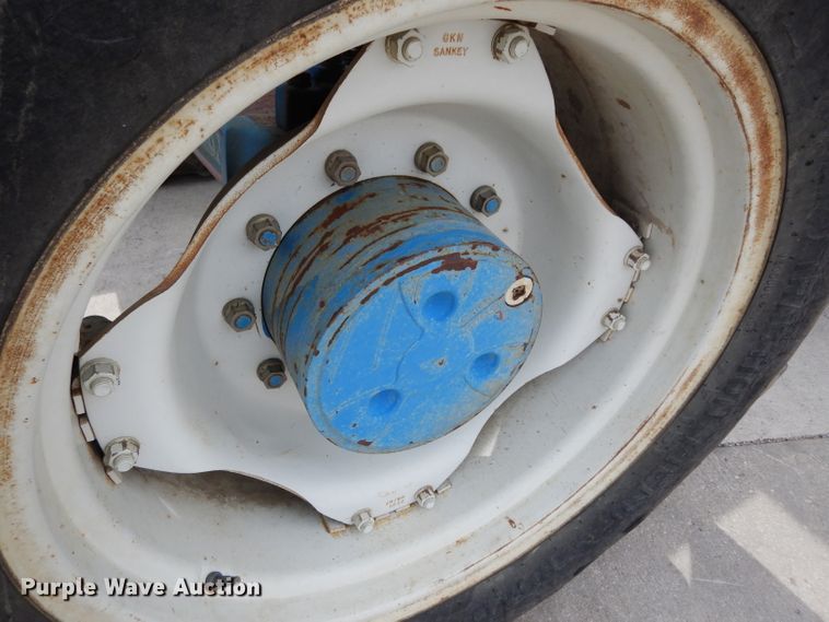 image for item DG6452 1987 Ford TW35 tractor