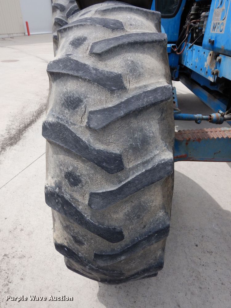 image for item DG6452 1987 Ford TW35 tractor