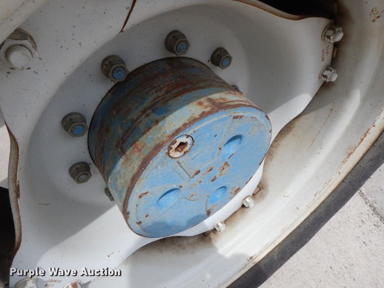 image for item DG6452 1987 Ford TW35 tractor